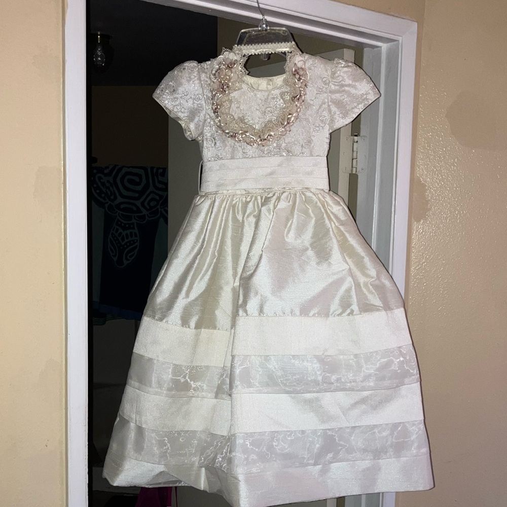 Elegant White Lace Dress for Girls
